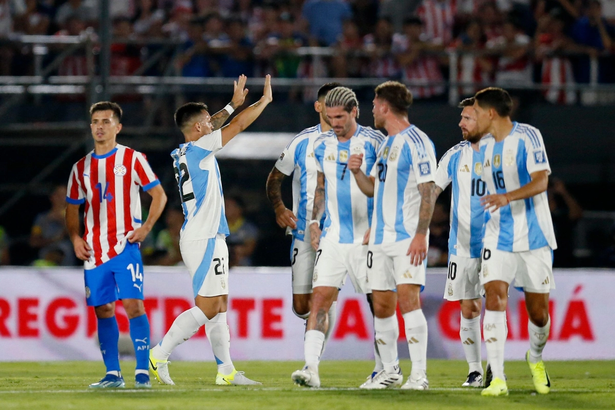 LA TABLA DE LAS ELIMINATORIAS SUDAMERICANAS TRAS LA FECHA 11: ARGENTINA SIGUE LÍDER, URUGUAY SE ACERCA