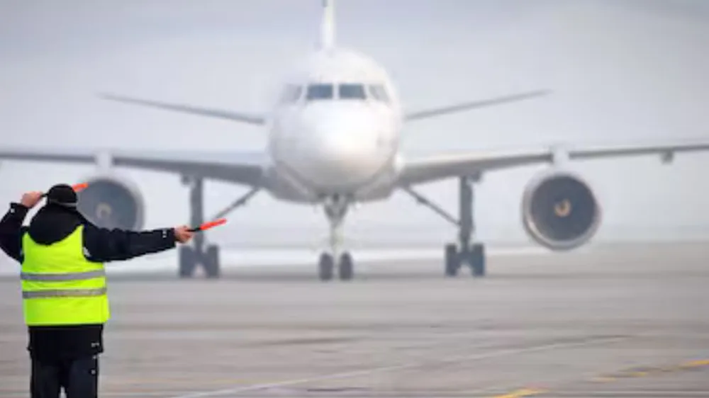 CONTROLADORES AÉREOS VAN AL PARO ESCALONADO: VUELOS AFECTADOS DURANTE CINCO DÍAS DE AGOSTO