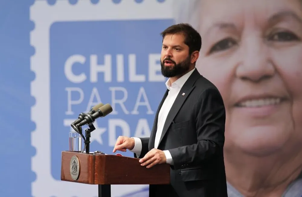 GOBIERNO DE BORIC INSTÓ A ARGENTINOS A RETOMAR LOS TOURS DE COMPRAS EN CHILE