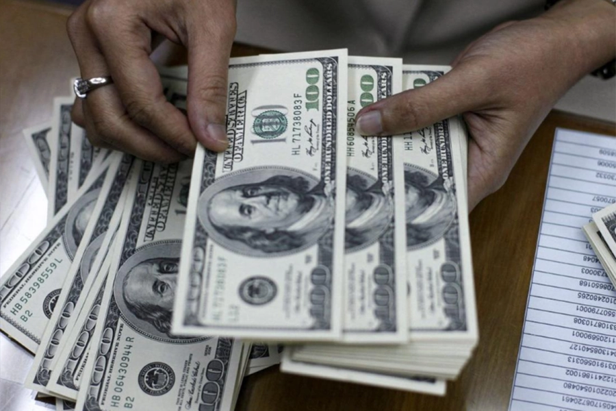 EL DÓLAR OFICIAL ABRIÓ A $1.450 TRAS LA DERROTA ELECTORAL DEL GOBIERNO