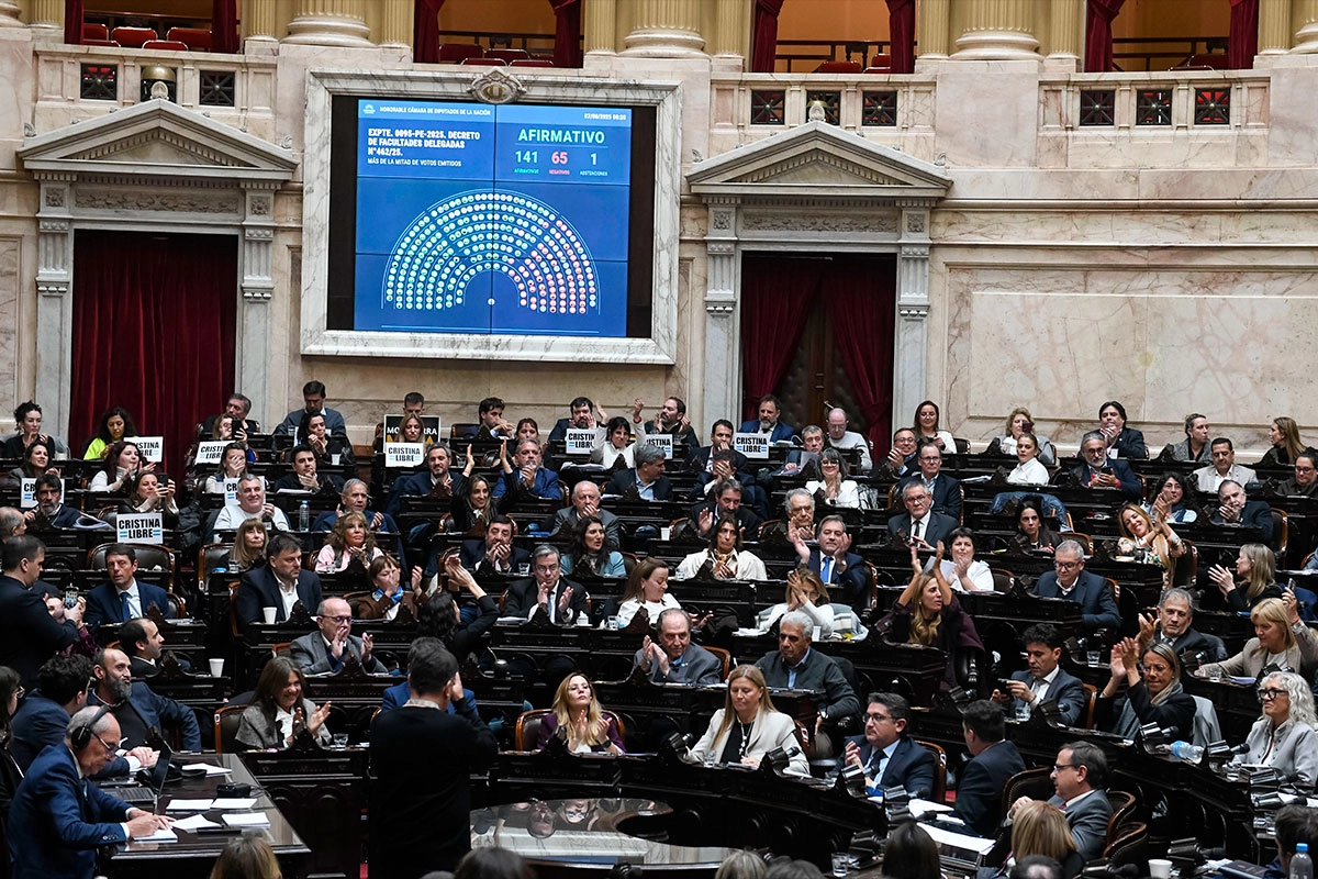 DIPUTADOS CONVOCAN SESIÓN ESPECIAL PARA REVERTIR VETOS DE MILEI A UNIVERSIDADES Y PEDIATRÍA