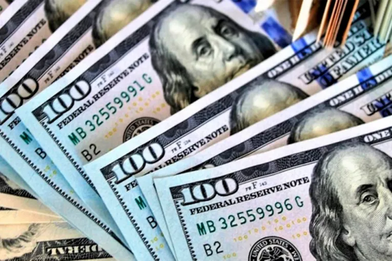 EL DÓLAR OFICIAL ROZÓ EL TECHO DE LA BANDA Y EL BANCO CENTRAL INTERVINO CON USD 100 MILLONES