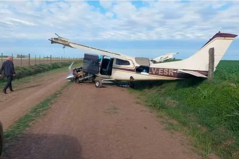SANTA FE: HALLARON COCAÍNA EN UNA AVIONETA TRAS UN ATERRIZAJE FORZOSO EN AREQUITO