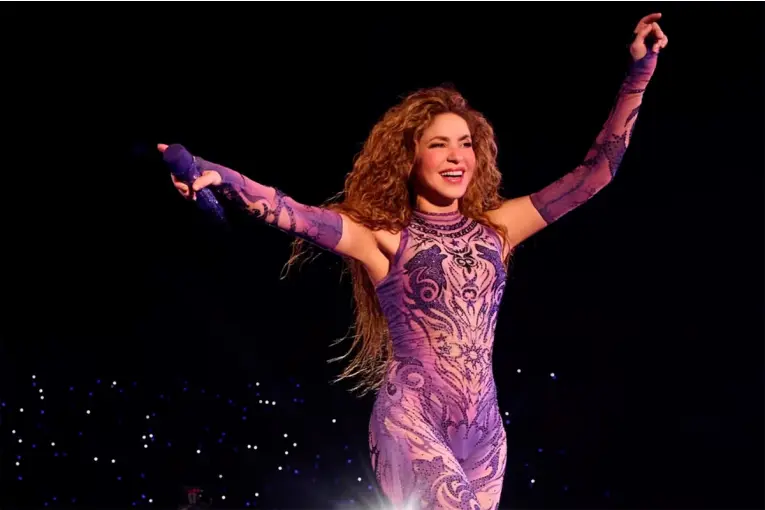 SHAKIRA ELIGIÓ A NATHALIE APONTE COMO TELONERA PARA SUS SHOWS EN PARAGUAY