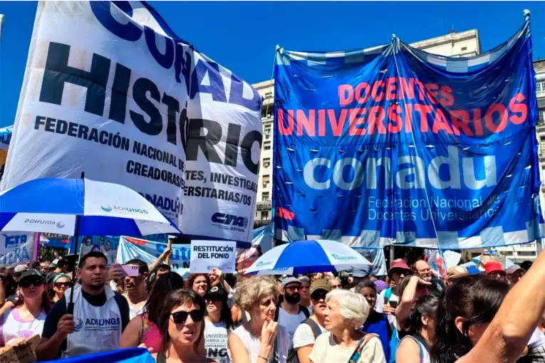 Docentes universitarios anuncian paros y nueva marcha nacional