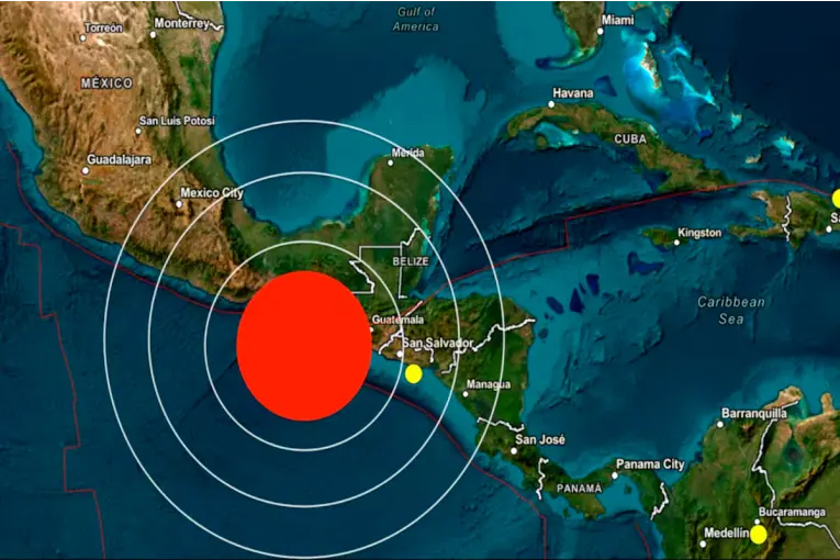 Fuerte sismo de magnitud 7,4 sacudió México y se sintió en Guatemala y El Salvador