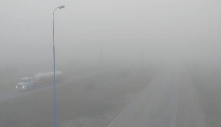 RECOMIENDAN PRECAUCIÓN EN RUTAS Y AUTOPISTAS DE SAN LUIS POR NIEBLA Y LLOVIZNAS