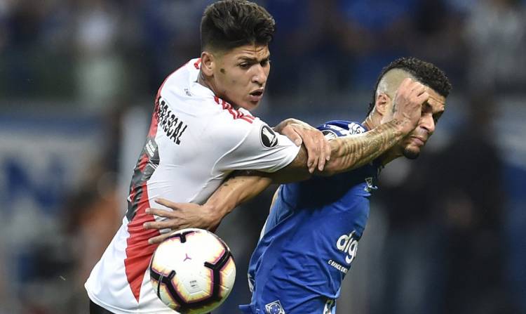 CON UN ARMANI ILUMINADO, RIVER PASÓ POR PENALES EN BRASIL