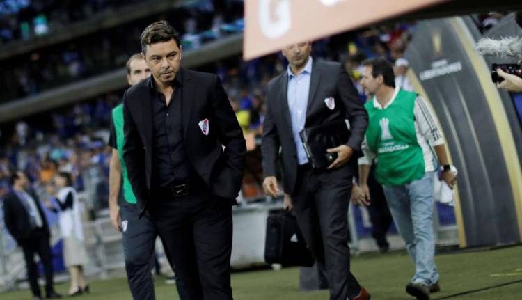 CON UN ARMANI ILUMINADO, RIVER PASÓ POR PENALES EN BRASIL
