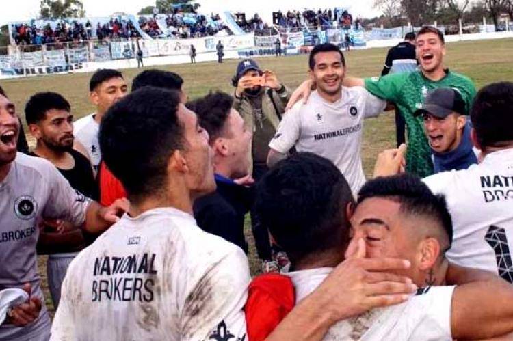 LA HISTORIA DE REAL PILAR, EL JOVEN CLUB DE LOS MILAGROS