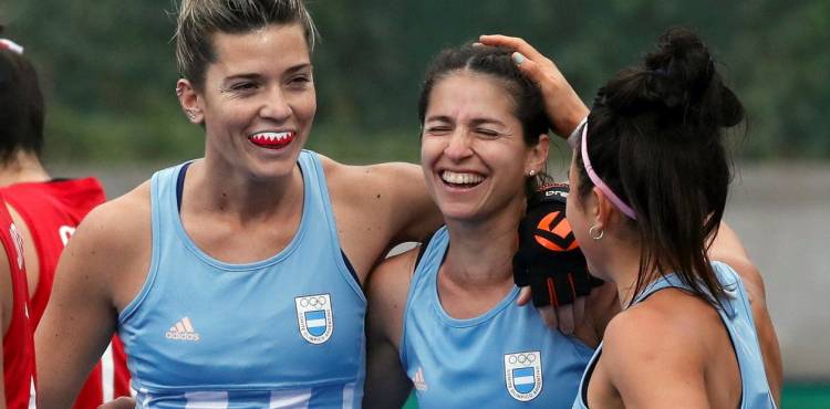 LAS LEONAS ESTÁN EN SEMIFINALES TRAS GOLEAR A PERÚ POR 21-0