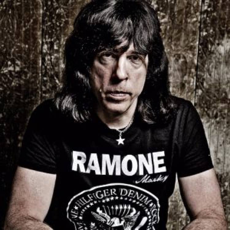 ESPECTÁCULOS: MARKY RAMONE TOCARÁ EN TUCUMÁN