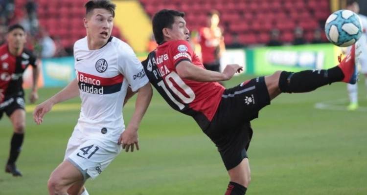 COLÓN DIO EL GOLPE Y LE ARREBATÓ EL INVICTO A SAN LORENZO