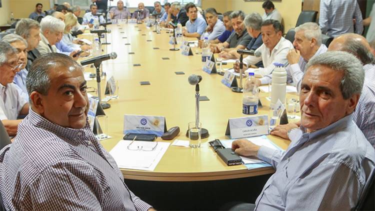 PACTO SOCIAL: LA CGT BUSCARÁ SUBIR SALARIOS Y LIMITAR RENTABILIDAD DE EMPRESARIOS