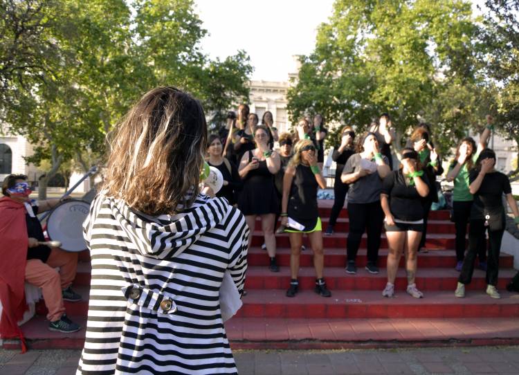 SAN LUIS: SE REALIZÓ EL PRIMER ENSAYO DE LA INTERVENCIÓN "UN VIOLADOR EN TU CAMINO"