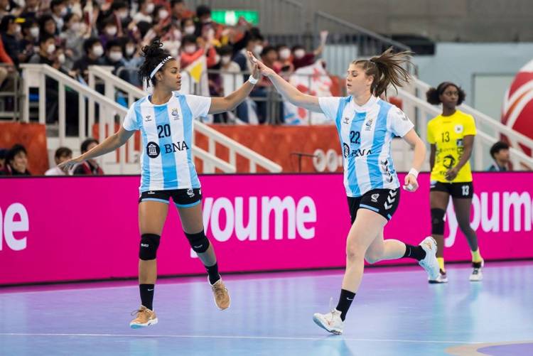 PUESTO 16 PARA LA GARRA EN EL MUNDIAL DE HANDBALL FEMENINO Y BUENA ACTUACIÓN DE SANLUISEÑA JOANA BOLLING EN EL TORNEO