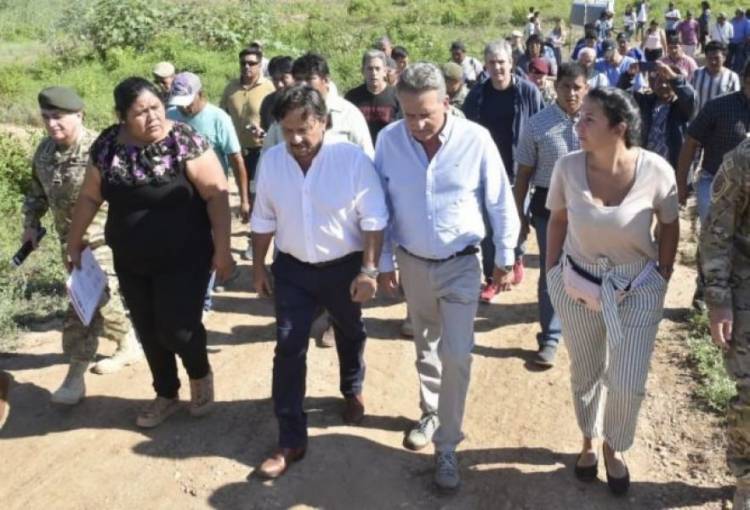 EL MINISTRO DE DEFENSA AGUSTÍN ROSSI RECORRE EL NORTE SALTEÑO 