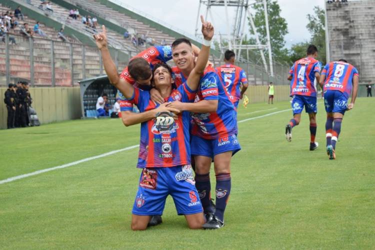 SALTA: TRIUNFO Y TRANQUILIDAD PARA EL EQUIPO DEL TOTI OLARTE