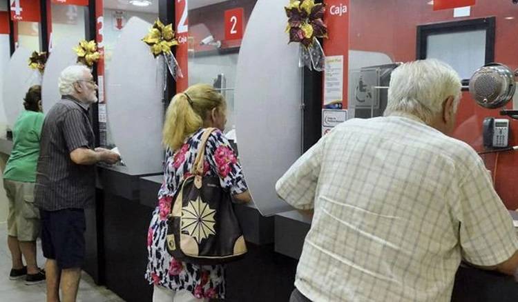 POR TRES DÍAS, BANCOS REABREN DESDE EL VIERNES PARA JUBILADOS Y BENEFICIARIOS DE SEGURIDAD SOCIAL