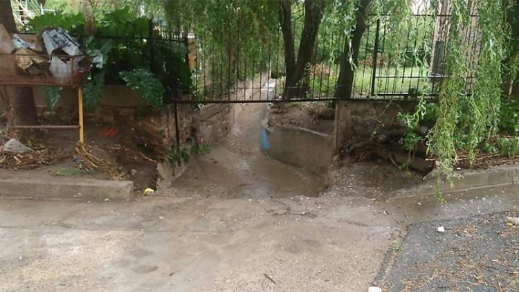 TEMPORAL EN CÓRDOBA: UNA MUJER MURIÓ ARRASTRADA POR EL AGUA EN CARLOS PAZ