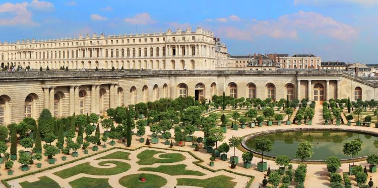 UNA VIDA REAL… PODREMOS ALOJARNOS EN EL PALACIO DE VERSALLES A PARTIR DE 2021