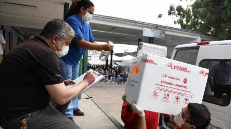 TUCUMÁN: LLEGARON HOY NUEVAS DOSIS Y CONTINÚA LA VACUNACIÓN CONTRA EL CORONAVIRUS