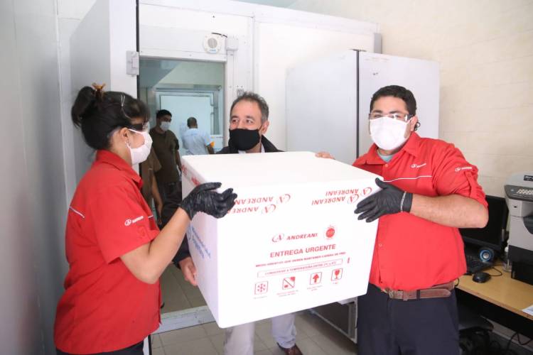 TUCUMÁN: INGRESARON NUEVAS DOSIS DE VACUNAS CONTRA EL CORONAVIRUS A LA PROVINCIA