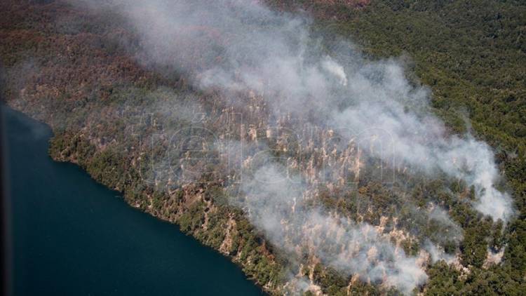 INCENDIOS FORESTALES: CONTINÚA EL COMBATE A LAS LLAMAS EN CORRIENTES CON LA AYUDA DE AMBIENTE