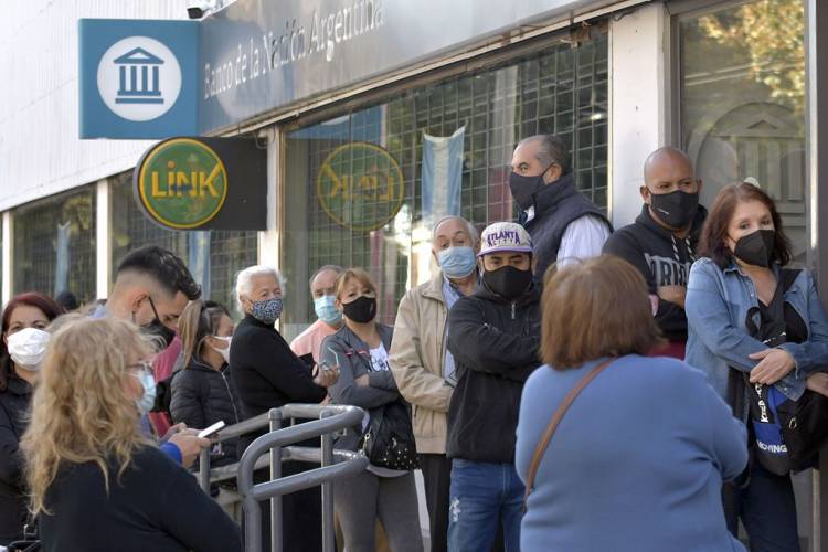 HABRÁ UN BONO PARA JUBILADOS Y PENSIONADOS NACIONALES, SE ESPERAN LOS DETALLES