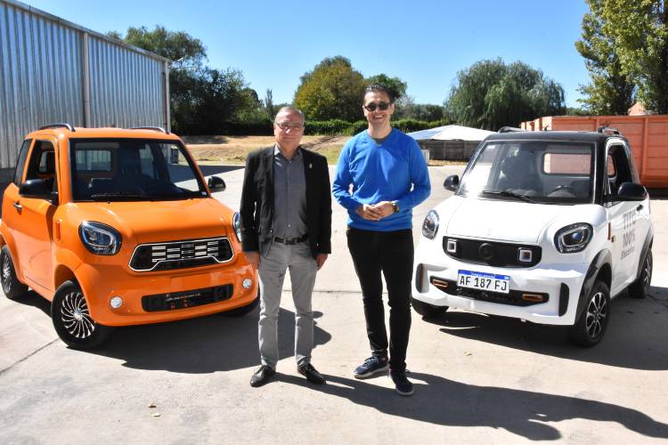 SAN LUIS: ESTUDIANTES Y EGRESADOS DE LA UPrO PODRÁN SER PARTE DE LA FABRICACIÓN DE LOS AUTOS “TITO”