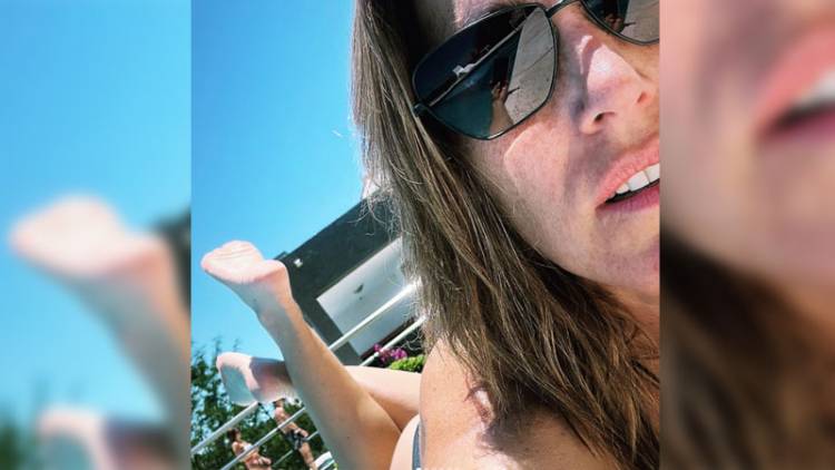 SOLEDAD PASTORUTTI SE FOTOGRAFIÓ EN BIKINI Y MOSTRÓ SU INTIMIDAD