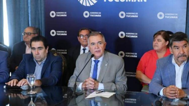 TUCUMÁN: CONFERENCIA DE PRENSA DEL GOBERNADOR OSVALDO JALDO EN CASA DE GOBIERNO