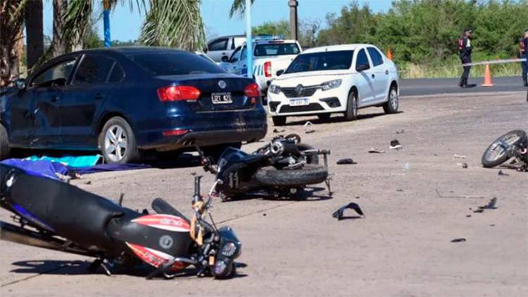 OCURRIÓ EN PROVINCIA DE CHACO: JOVEN CONDUCTOR EBRIO ATROPELLÓ A TRES MOTOS EN LA RUTA Y MATÓ A TRES JÓVENES