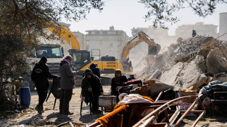 TERREMOTO EN TURQUÍA Y SIRIA: RESCATARON A UNA ADOLESCENTE QUE PASÓ 250 HORAS BAJO LOS ESCOMBROS