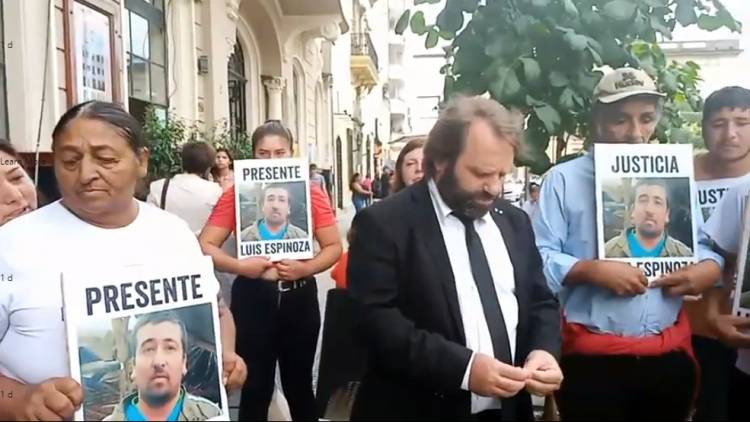 TUCUMÁN: LA FAMILIA DE LUIS ESPINOZA BRINDA CONFERENCIA DE PRENSA