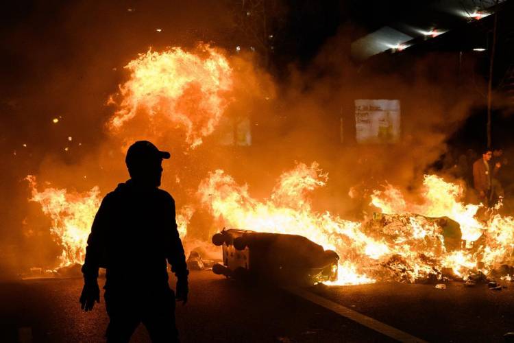 DISTURBIOS EN FRANCIA