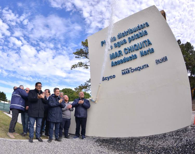 JORGE PAREDI Y NESTOR ÁLVAREZ INAUGURARON EL ACUEDUCTO SANTA CLARA DEL MAR- MAR CHIQUITA 