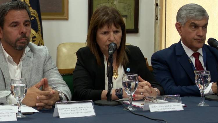 ANTE MANIFESTACIÓN DE MAÑANA, BULLRICH REITERÓ QUE QUITARÁN PLANES SOCIALES A QUIENES CORTEN CALLES