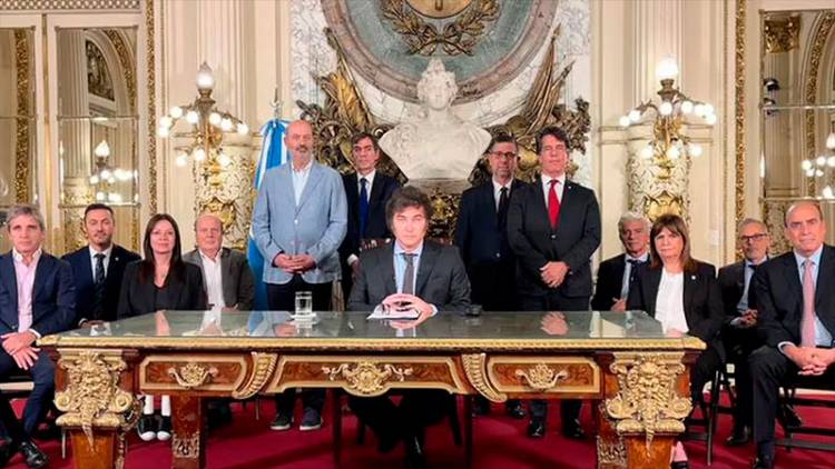 LA CÁMARA NACIONAL DEL TRABAJO FRENA LAS REFORMAS LABORALES DEL DNU DE MILEI