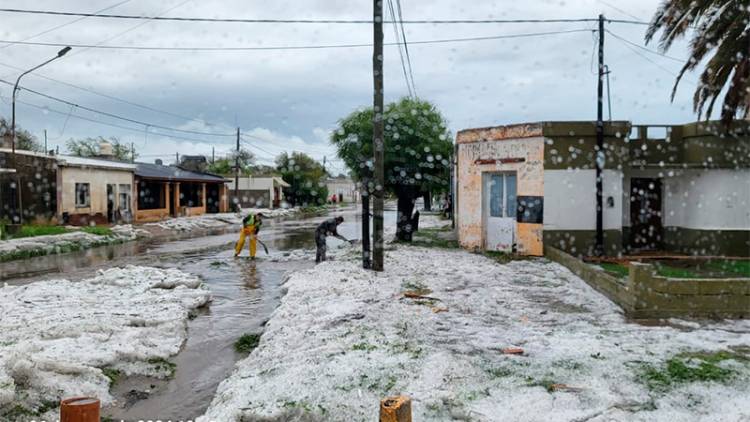 HUBO FUERTES LLUVIAS Y GRANIZO: FEROZ TEMPORAL PROVOCÓ DESTROZOS Y COMPLICACIONES EN PROVINCIA DE CÓRDOBA