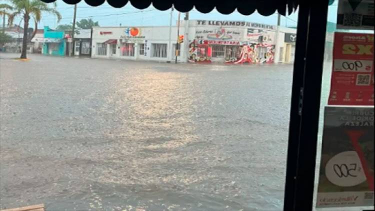 HAY EVACUADOS Y AUTOEVACUADOS POR EL TEMPORAL E INUNDACIONES EN CORRIENTES: LLOVIÓ 500 MILÍMETROS EN TRES DÍAS