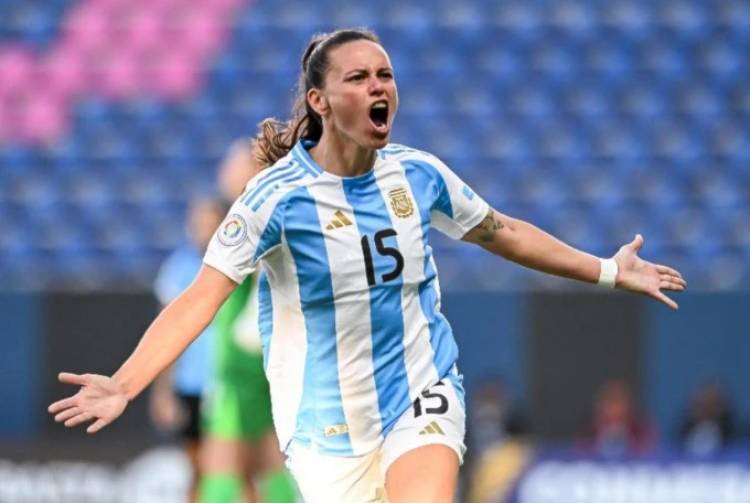 ARGENTINA DEBUTÓ CON TRIUNFO ANTE URUGUAY EN LA COPA AMÉRICA FEMENINA