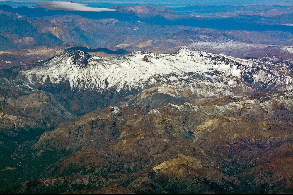 ALERTA AMARILLA POR ACTIVIDAD DEL VOLCÁN PLANCHÓN-PETEROA EN MENDOZA