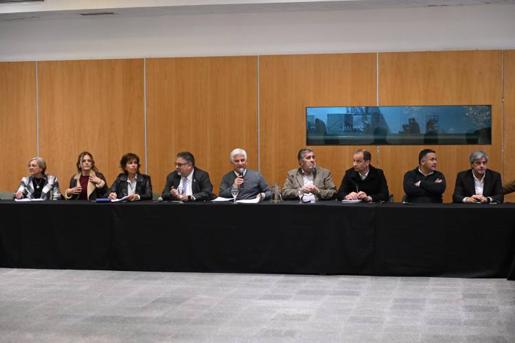 POGGI SE REUNIÓ CON LEGISLADORES E INTENDENTES DEL FRENTE AHORA SAN LUIS