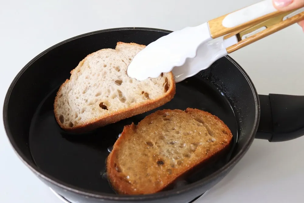 PAN EN SARTÉN SIN GLUTEN: RECETA FÁCIL EN 5 MINUTOS