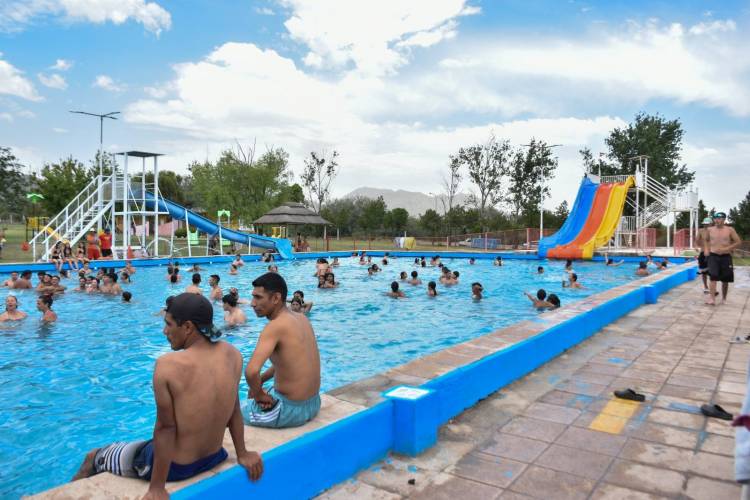 VERANO 2026: EL PARQUE ACUÁTICO DE LA PUNTA ABRIÓ CON HORARIOS EXTENDIDOS Y TARIFAS ACCESIBLES