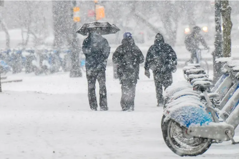ESTADOS UNIDOS EN ALERTA POR UNA HISTÓRICA TORMENTA DE NIEVE Y FRÍO EXTREMO
