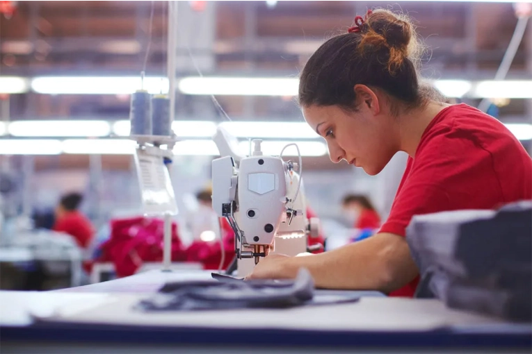 Casi la mitad de las pymes prevé reducir personal en 2026