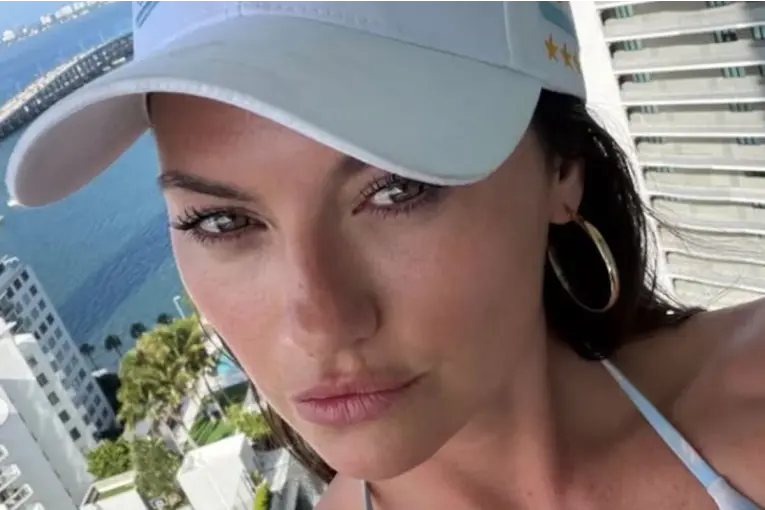 Sofía Jujuy Jiménez deslumbró en Miami con una producción mundialista y un detalle se volvió viral